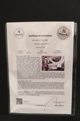 LAUREL et HARDY. "County Hospital (1932)", photographie en n…