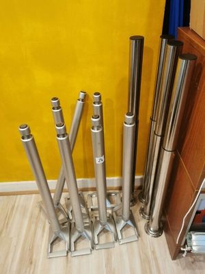a lot of pipes that are sitting on the floor