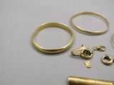 une bague en or, une bague en or, une bague en or, une bague en or, une bague en or, une bague en or, une bague en or, et une