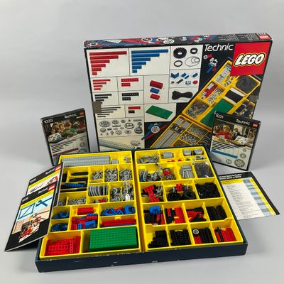 a box of lego technics with instructions and instructions