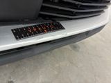 a sticker on the bumper of a car that says vauto