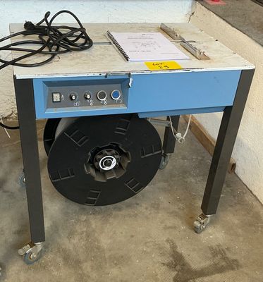 a machine that is sitting on a table in a room