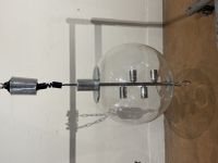 DORIA LEUCHTEN. Suspension bulle en verre et métal chromé. (photo 2)