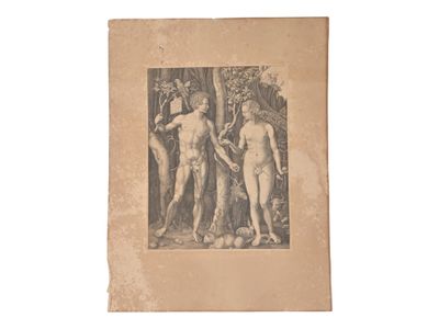 une vieille photo montrant deux hommes nus debout l'un à côté de l'autre