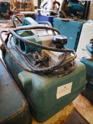 many different types of tools that are on the table