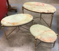 Suite de 3 tables Gigognes des années 70, structures en lait… (photo 2)