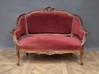 Mobilier de salon en noyer mouluré et sculpté de coquilles e… (photo 2)