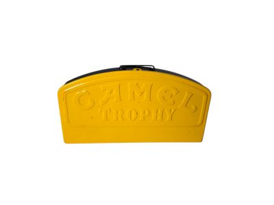 [PUBLICITE] Boîte CAMEL TROPHY en métal jaune et noir.