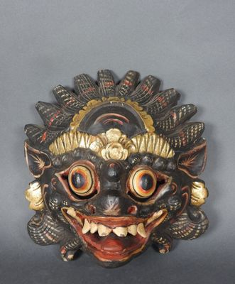 une image représentant un masque sur fond gris