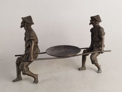 Asie, sujet en bronze "les porteurs" 33 x 20 cm