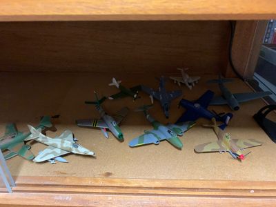 * Lot d'avions en réduction
