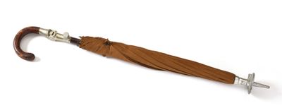 un parapluie marron avec un manche en bois sur fond blanc