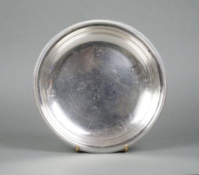 CHRISTOFLE Plat creux circulaire en métal argenté à décor d'…