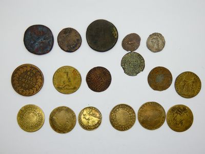 une collection de pièces romaines