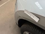 a sticker that says vauto on the side of a car