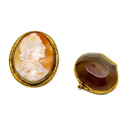 Broche ancienne en or blanc 13K avec camée en coquillage et diamants pour portrait - En vente sur France