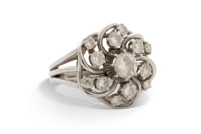 Bague “Fleur” Diamants ronds Or 18k (750) et platine (950)