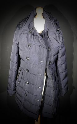 Burberry Doudoune marine matelassée, composée de 80% de floc…