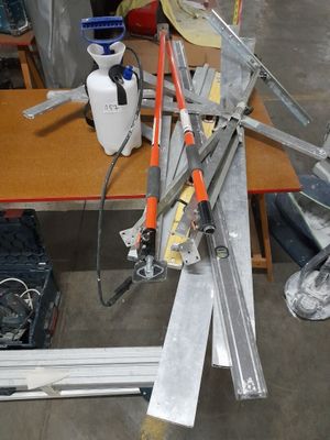 Pulvérisateur, lot de règles et équerres en aluminium et 2 n… - Photo 1