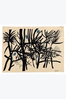 un dessin en noir et blanc représentant des bambous et des oiseaux sur un fond beige