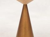une image représentant une petite table en bois avec un piètement en bois