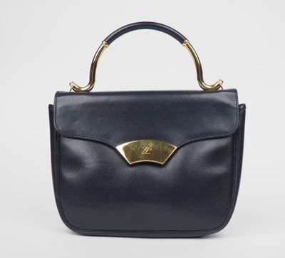KARL LAGERFELD Sac à main en cuir bleu marine. Fermeture à r…