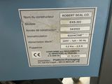l'image d'une machine posée sur une table
