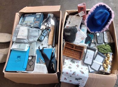 55 / 1 palette de 55 kg de mix (casquette, chapeau, mo… - Photo 1