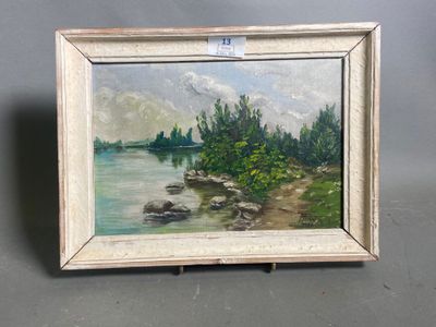 une peinture à l'huile représentant un paysage fluvial avec des arbres et des rochers