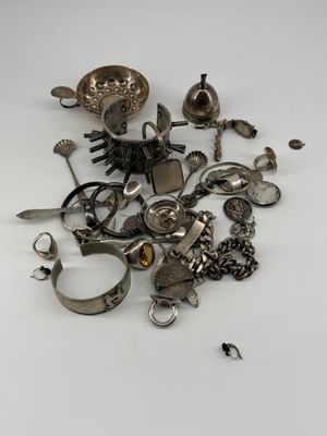 ARGENT. Ensemble de bijoux et objets en argent. - Photo 1