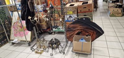 a lot of items that are on the floor in the store