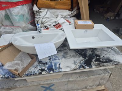 Lot de 2 lavabos Ideal Standard, 33x44 cm et 40x45 cm, color…