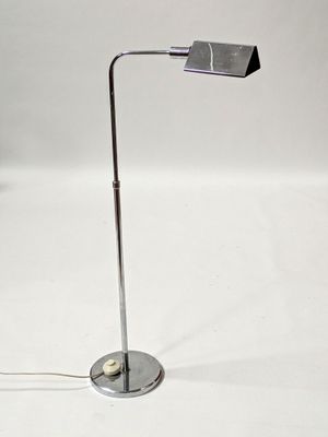 an image of a lamp that is sitting on a table