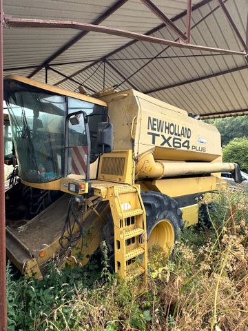 Moissonneuse batteuse NEW HOLLAND TX64 de 2000, coupe 4m60 de 200