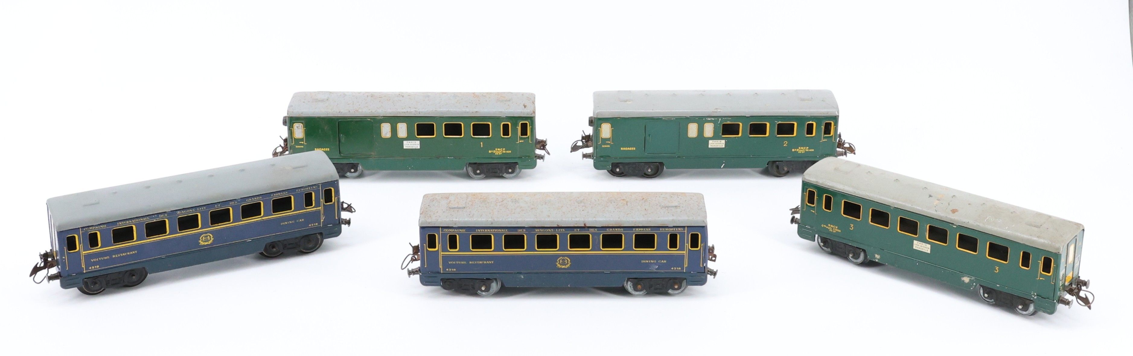 Objets d'art & Curiosités