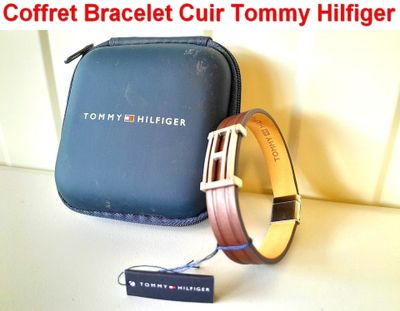 Bracelet et étui « Tommy Hilfiger Coffee » de Tommy Hilfiger