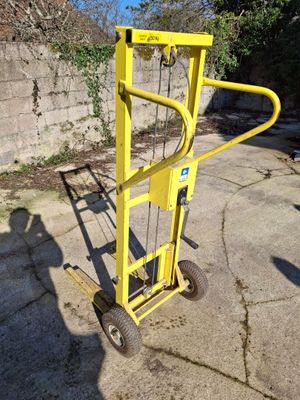 Lève radiateur. Sans marque apparente. - Photo 1