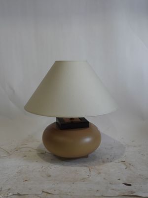Lampe de table en céramique vernie, bois et laiton, la base …