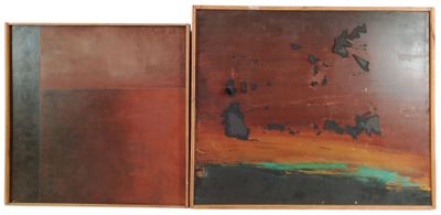 deux tableaux représentant des oiseaux volant au-dessus d'un champ, avec un ciel rouge en arrière-plan