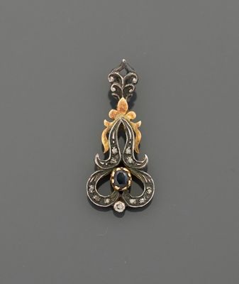 Pendentif en argent supérieur à 800 millièmes sur or jaune 1…