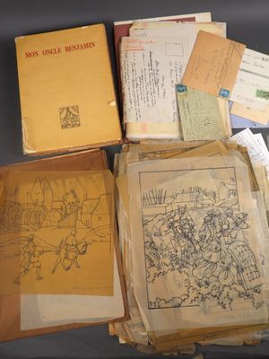 un tas de vieux livres posés sur une table