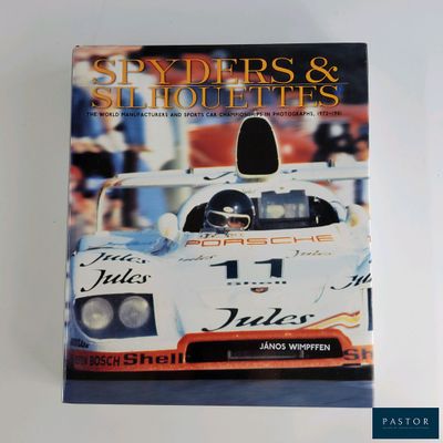 une image représentant un livre sur lequel figure l'illustration d'une voiture de course