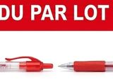une image en rouge et blanc représentant une rangée de brosses à dents