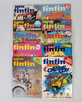 une pile de bandes dessinées posée sur une table blanche