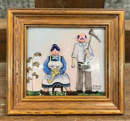 Email de Limoges « Personnages » signé Evelyne ROUBY. 6 x 7 cm