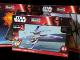 de nombreux jouets Star Wars exposés dans un magasin