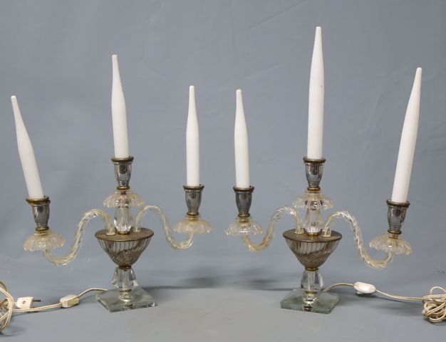 Paire de candélabres Art Déco en cristal et verre à deux bras et ...