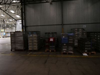 20 Palettes DE Caisses Rigide Pour Environ 540 Caisses,