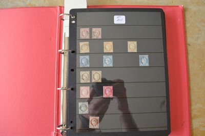 Un classeur de timbres anciens de France et d'Andorre, neufs…