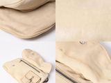 an image of a bag with a zipper on it